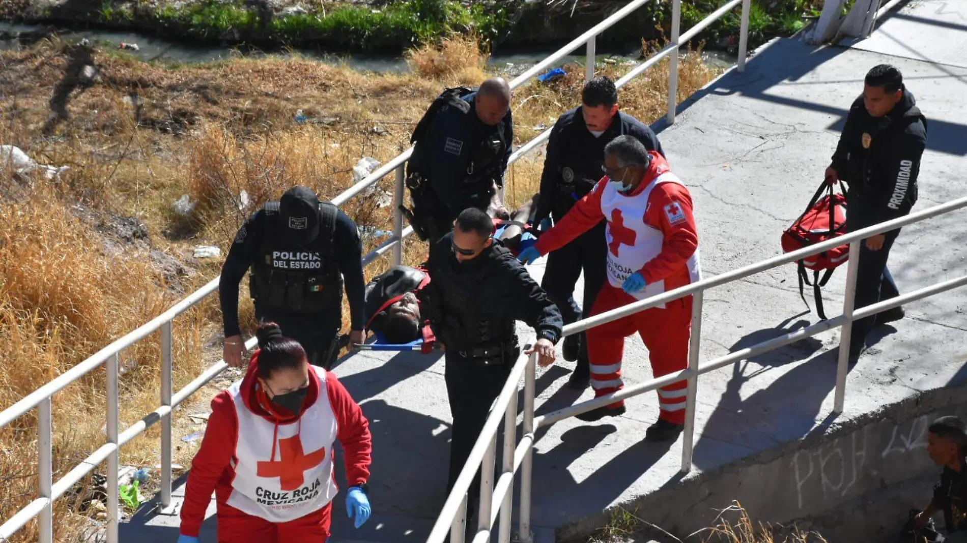 hombre se desangra al intentar inyectarse